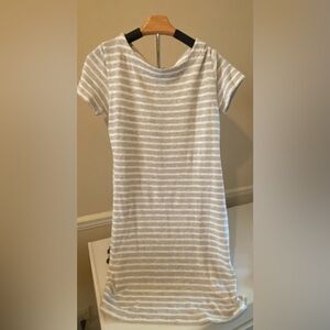 Vineyard Vines Gray and White Striped T-Shirt Dress